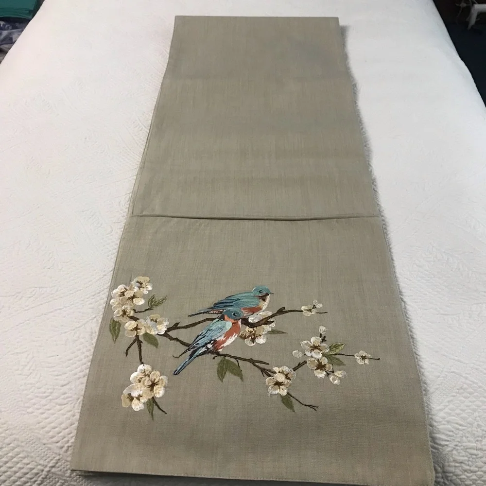 Wellesley Manor Tan Linen Table Runner with Embroidered Birds/Dogwood Tree. NWOT - Picture 1 of 16